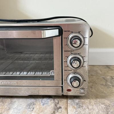 LOT 104K: Kitchen Collection: Santa Fe Quesadilla Maker, Pampered Chef Cookie Press, Cuisinart Toaster Oven Model TOB-40N (DL)