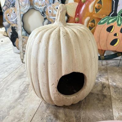 LOT 105K: Collection of Outdoor Halloween Decorations