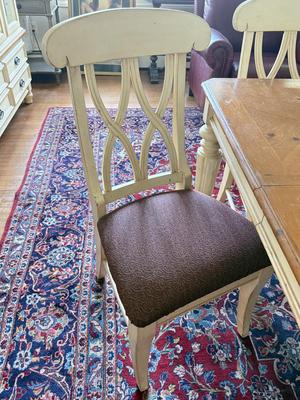 LOT 108L: Vintage Country Style Hutch & Table w/ 4 Chairs