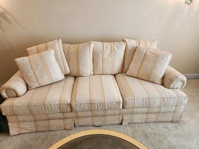 Lot #90 Very nice Contemporary Sofa - like new!
