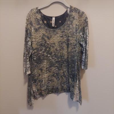 Anthropologie Flowy Tops Size Small Medium (PBC-BBL)