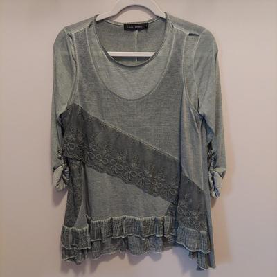 Anthropologie Flowy Tops Size Small Medium (PBC-BBL)