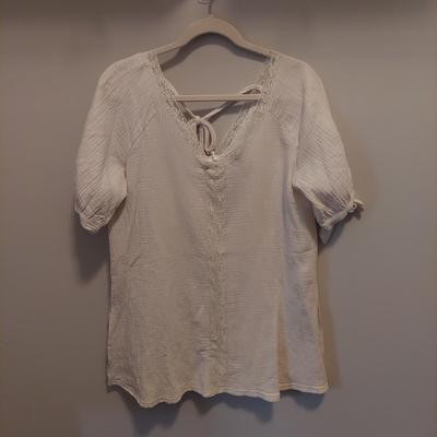 Anthropologie Flowy Tops Size Small Medium (PBC-BBL)