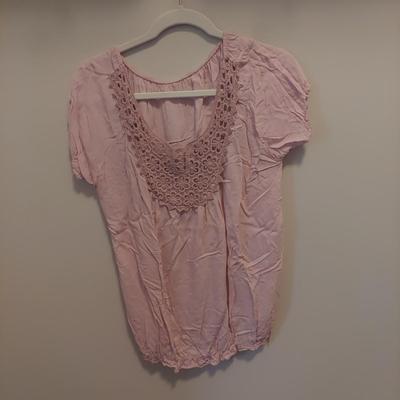 Anthropologie Flowy Tops Size Small Medium (PBC-BBL)
