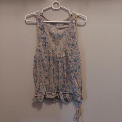 Anthropologie Flowy Tops Size Small Medium (PBC-BBL)