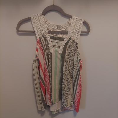 Anthropologie Flowy Tops Size Small Medium (PBC-BBL)