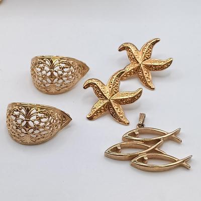 LOT 6: Collection of Gold-Tone Necklaces, Earrings and Sarah Coventry Pendant