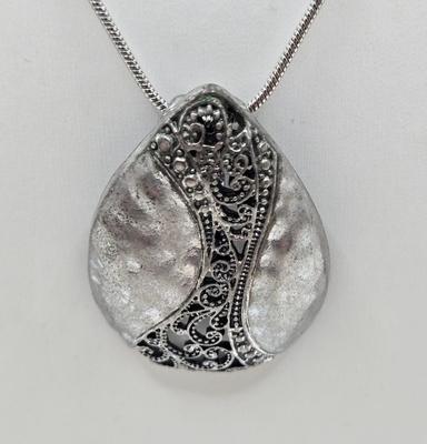 LOT 26: Premiere designs Silver-tone Necklace w/ Matching Earrings