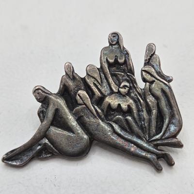 LOT 32: Variety of Silver-tone Pins and Brooches
