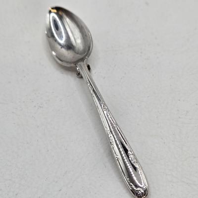 LOT 32: Variety of Silver-tone Pins and Brooches