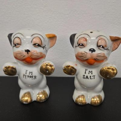 LOT 49: Fiesta Ware Bowl and Gravy Boat, Vintage Bonzo Salt & Pepper Shakers & More