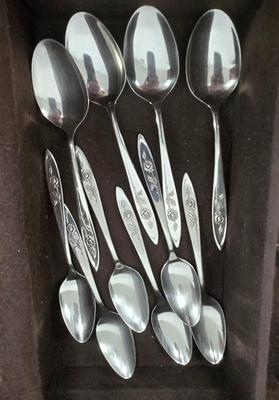 LOT 49: Fiesta Ware Bowl and Gravy Boat, Vintage Bonzo Salt & Pepper Shakers & More