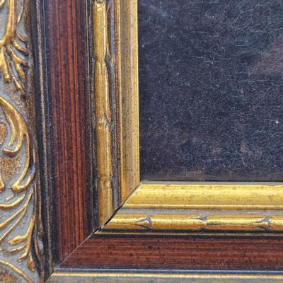 LOT 53: Still Life Floral Art in Beautiful Frame/ Decorative Arts Inc.