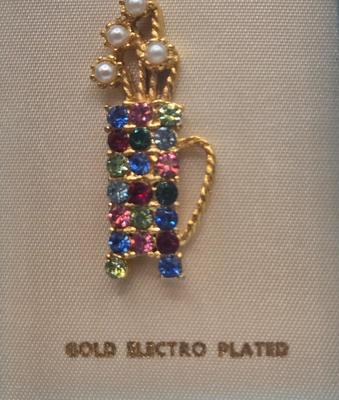 LOT 59: Multiple Golf Pins Including 12K Gold Filled Putter and Ball Pin
