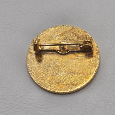 LOT 59: Multiple Golf Pins Including 12K Gold Filled Putter and Ball Pin