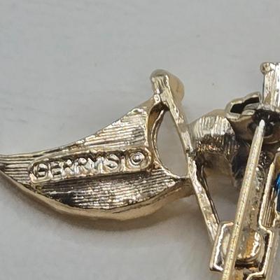 LOT 59: Multiple Golf Pins Including 12K Gold Filled Putter and Ball Pin