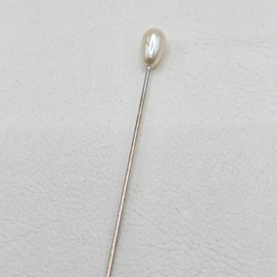 LOT 76: Variety of Vintage Stick Pins
