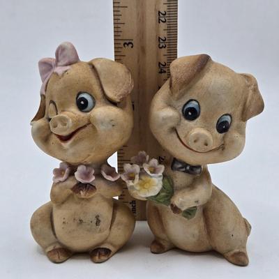 LOT 91: Figurines Ceramic & Porcelain: Enesco, Holland Mold, Circle Bisque