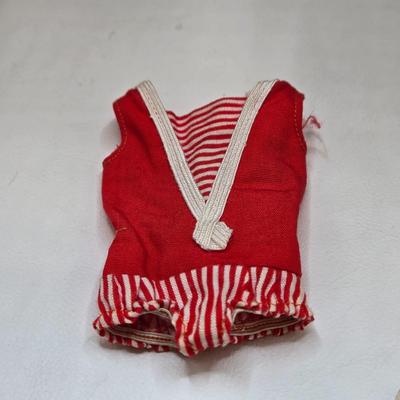 LOT 92: Vintage Skipper , Carrying Case, and Accessories