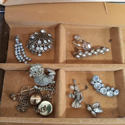 LOT 99: Vintage Jewelry Box with Jewelry for Craft and Repair