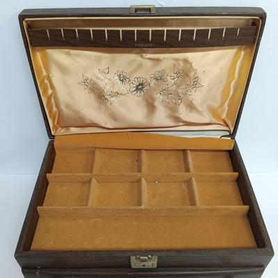 LOT 99: Vintage Jewelry Box with Jewelry for Craft and Repair