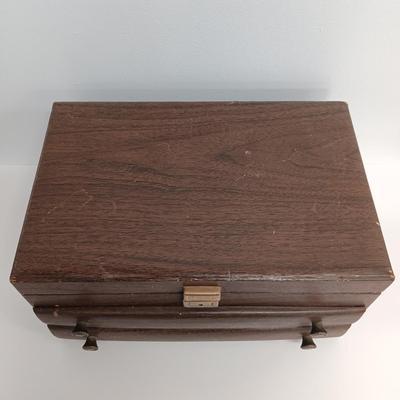LOT 99: Vintage Jewelry Box with Jewelry for Craft and Repair