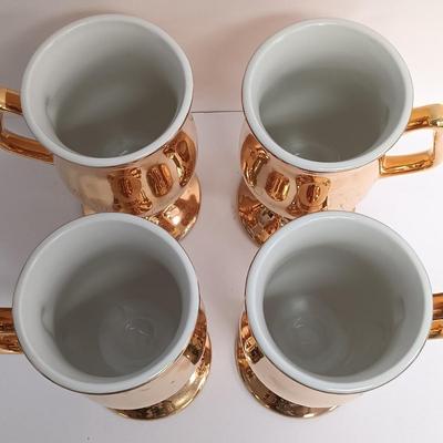LOT 105: Seyei Fine China Diamond Pattern Plate, Hall Coffee Mugs & Starbucks Travel Mugs