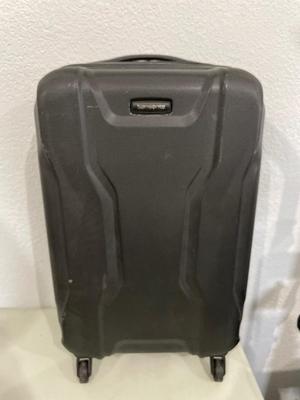 Samsonite hard side expandable carry on spinner