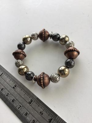 Stretchy multicolored beaded fashion bracelet