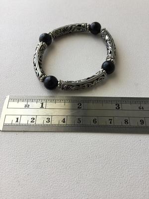 Beautiful stretchy fashion bracelet