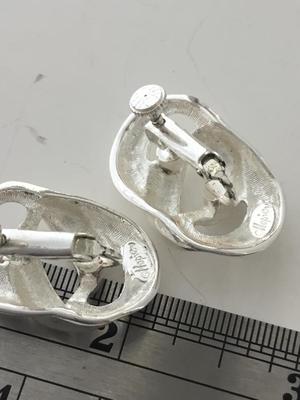 Napier marked vintage beautiful earrings clip on