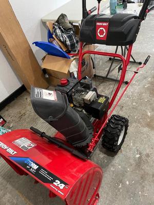 Troy built, 24 inch snowblower