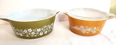 Lot #94 Lot of 2 Vintage Pyrex Bowls - Butterfly Gold/Spring Blossom