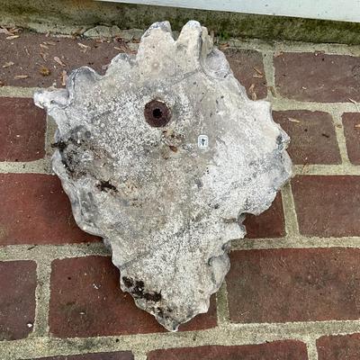 O536 Concrete Woman's Face Wall Planter