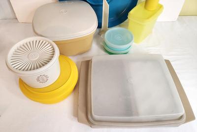 Lot #97 Lot of Vintage Tupperware - 10 pieces