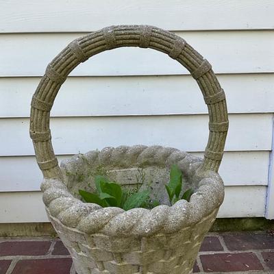 O540 Large Concrete Basket Planter
