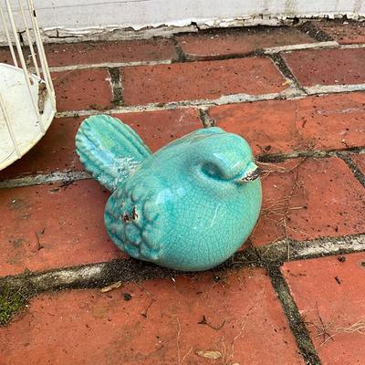 O548 Metal Birdcage and Ceramic Bird