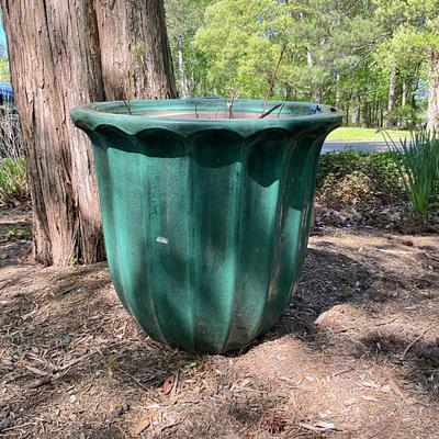 O549 Large Green Glazed Terra Cotta Flower Pot