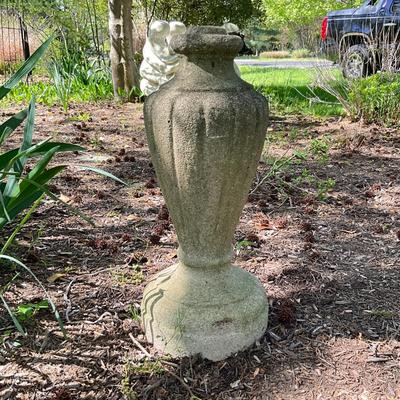 O551 Cement Bird Bath Base