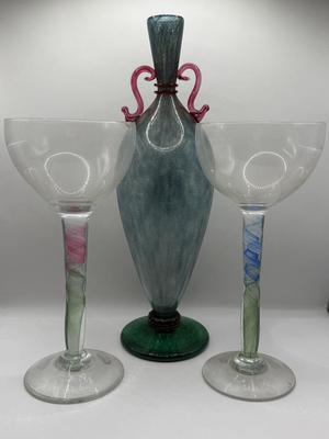 LOT 1L: Chris Baker Salmon Signed Wine Glasses & Signed 1996 Art Glass Vase