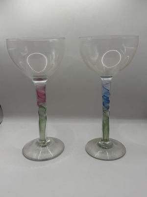 LOT 1L: Chris Baker Salmon Signed Wine Glasses & Signed 1996 Art Glass Vase