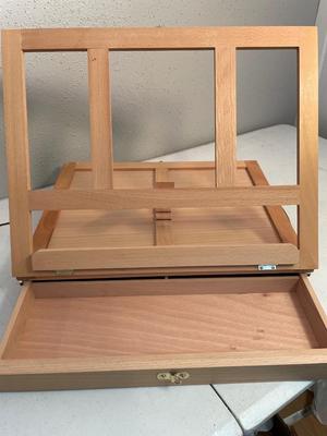 Desktop art easel with miscellaneous