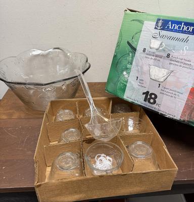 Vintage Anchor Hocking 18-Piece Punchbowl Set