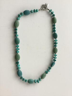 Beautiful Chaps marked fashion necklace
