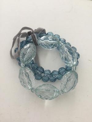 Light blue crystal type stretchy bracelet
