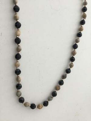 Black and brown fashion beaded necklace