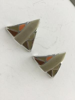 Unmarked triangle fashion earrings