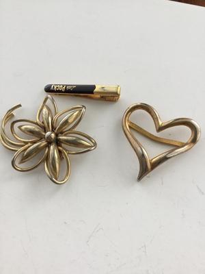 Clips and pins vintage
