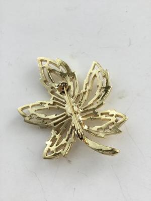Vintage leaf brooch