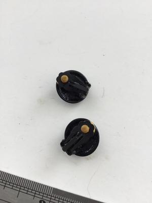 Unmarked vintage small clip on earrings